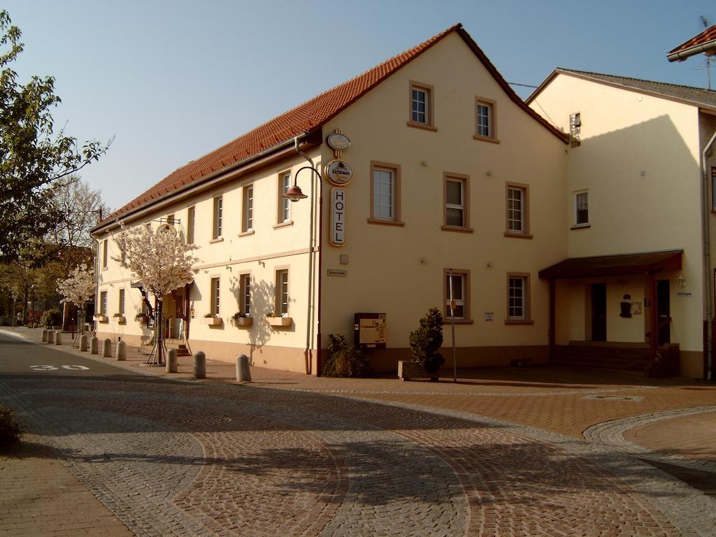 Garni Zum Adler Hotel Gensingen Exterior foto
